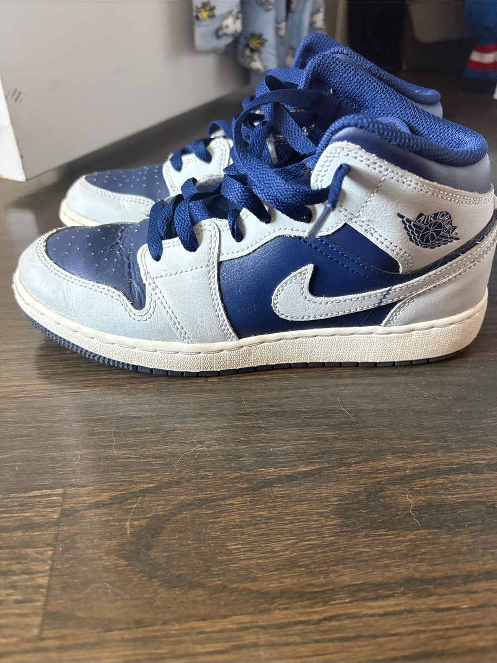 Nike Kids Mid-Top Sneakers in Navy and Light Gray